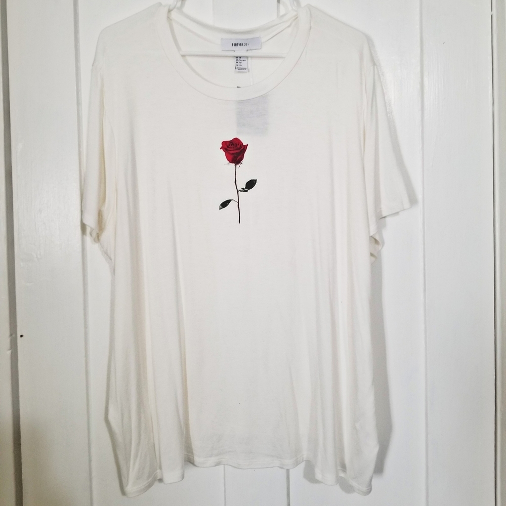 NWT 3X Forever21 White Flowy Rose Graphic T-Shirt